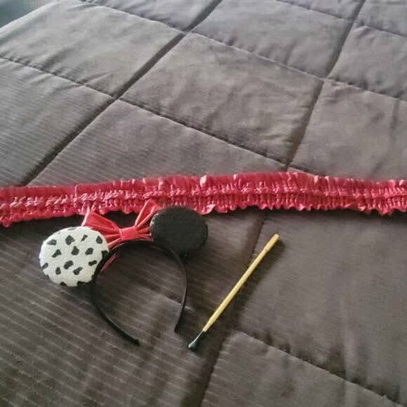 Cruella De Ville Halloween Costume or Disney Bounding Outfit dress size 12 - Picture 3 of 11